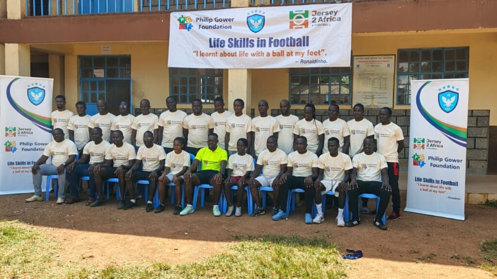 25 Youth Coaches on Life Skills Training